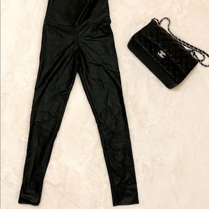 Faux leather leggings 🖤🔥 Size S
